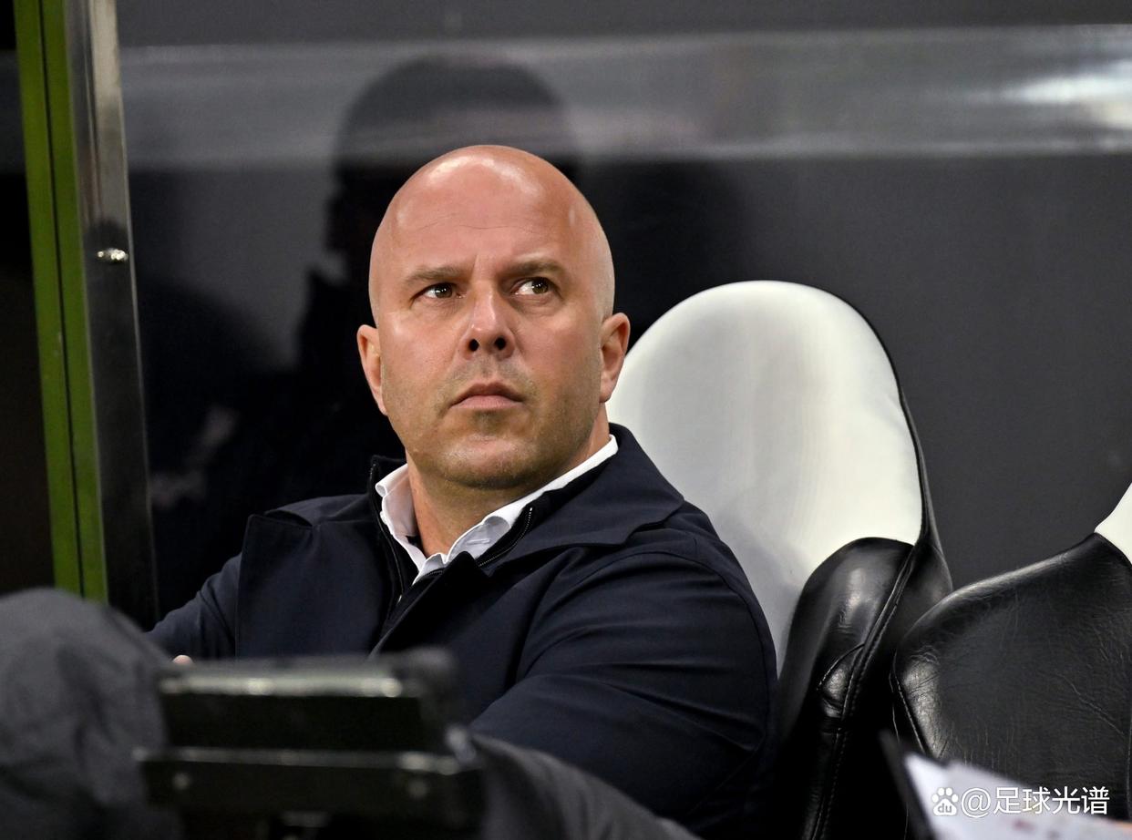 利物浦队长受伤缺席,教练表态球队会调整战术 利物浦队长受伤缺席,教练表态球队会调整战术