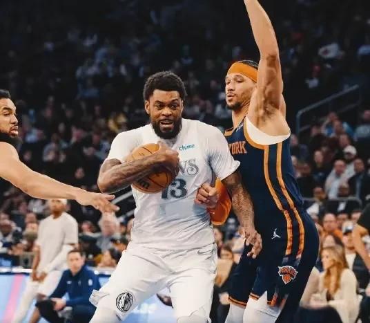 aoa体育新闻-包含独行侠击败尼克斯，哈里斯全场砍下25分的词条