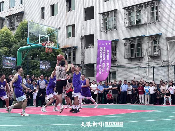 关于地方篮球俱乐部联谊赛吸引球迷围观的信息 关于地方篮球俱乐部联谊赛吸引球迷围观的信息