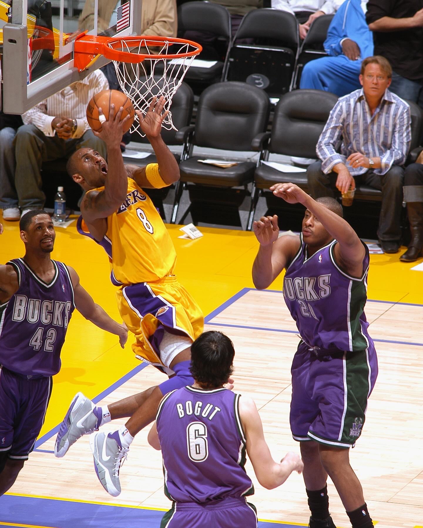 aoa体育官网-NBA传奇球员重返球场再战