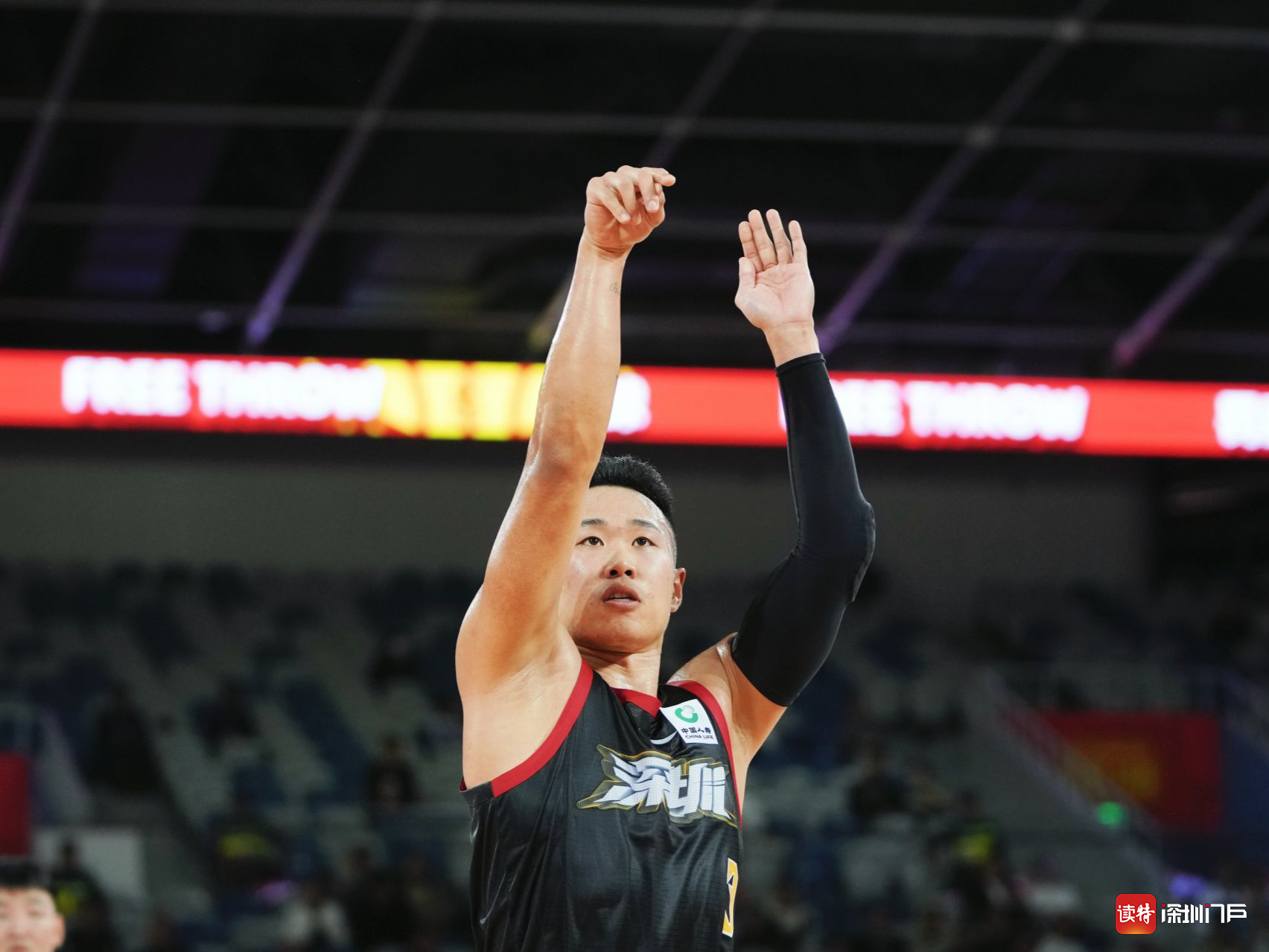 aoa体育新闻-包含深圳男篮一路领先，不给对手任何机会的词条